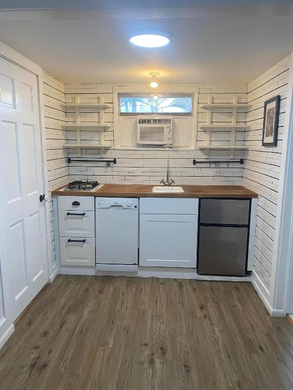 LAKE WORTH TOWN OF - Residential Lease