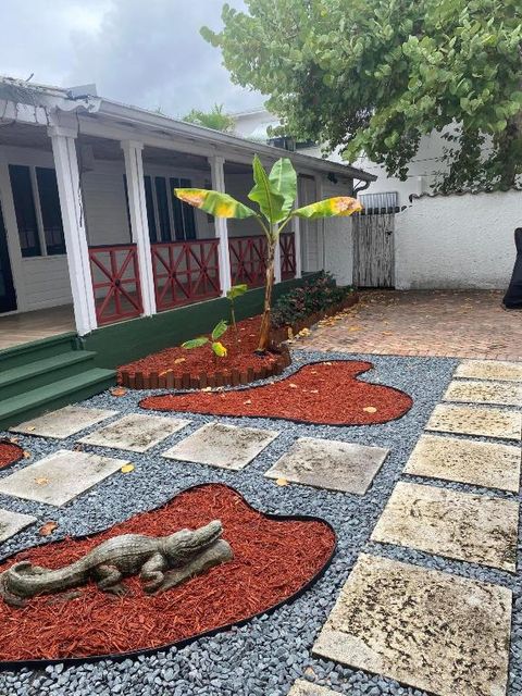 318 S J Street Back Of House Lake Worth Beach FL 33460