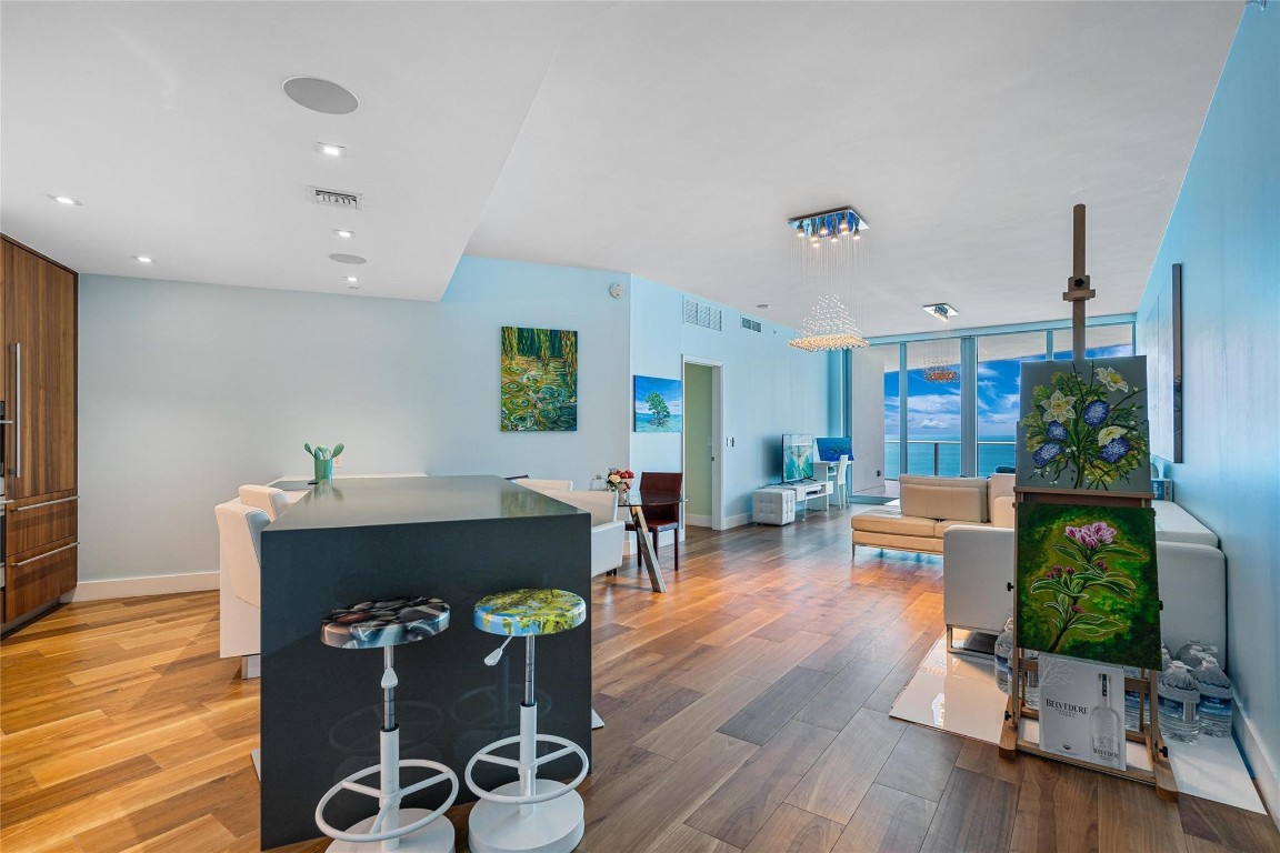 701 N Fort Lauderdale Beach Boulevard 1103