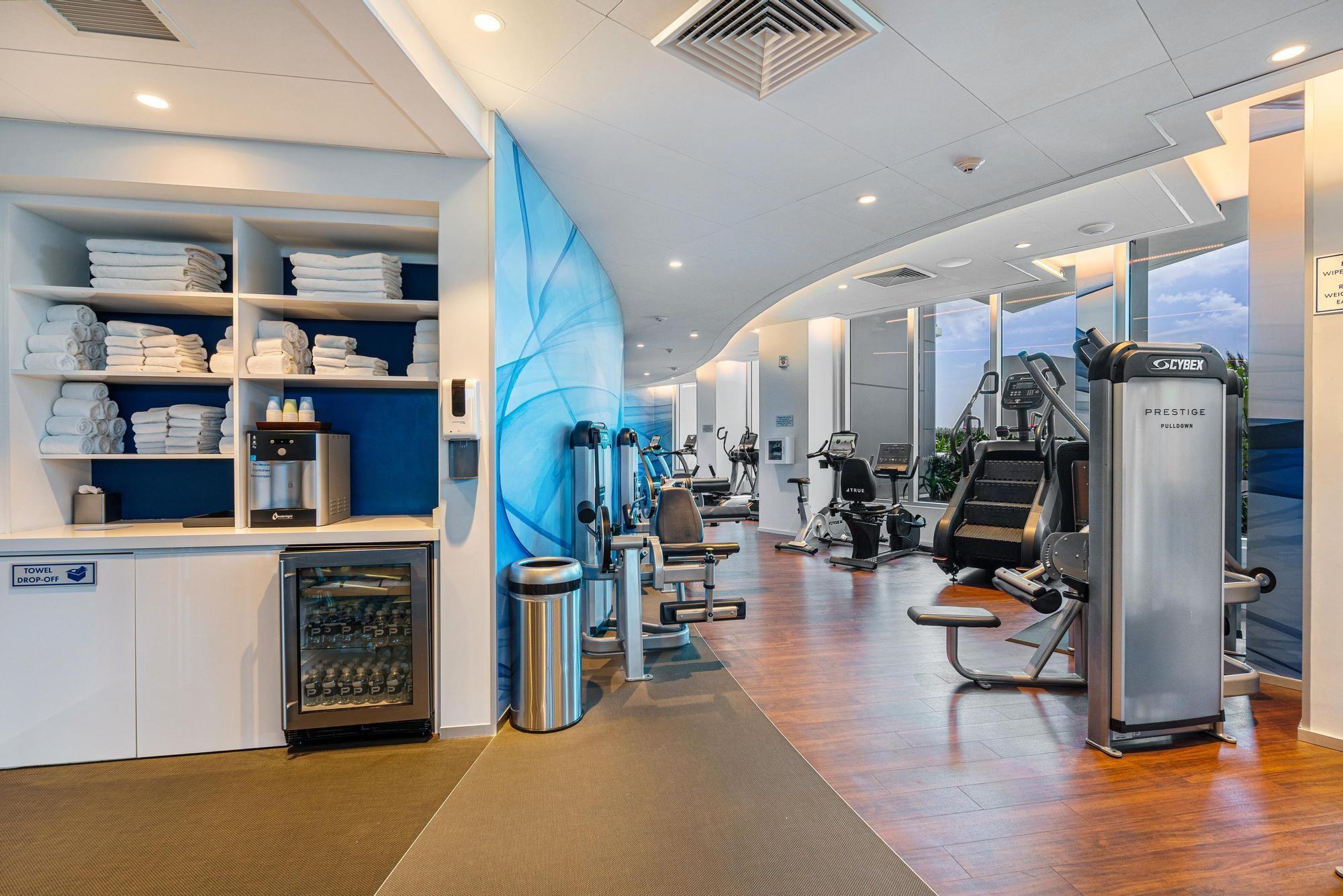 PARAMOUNT - Residential