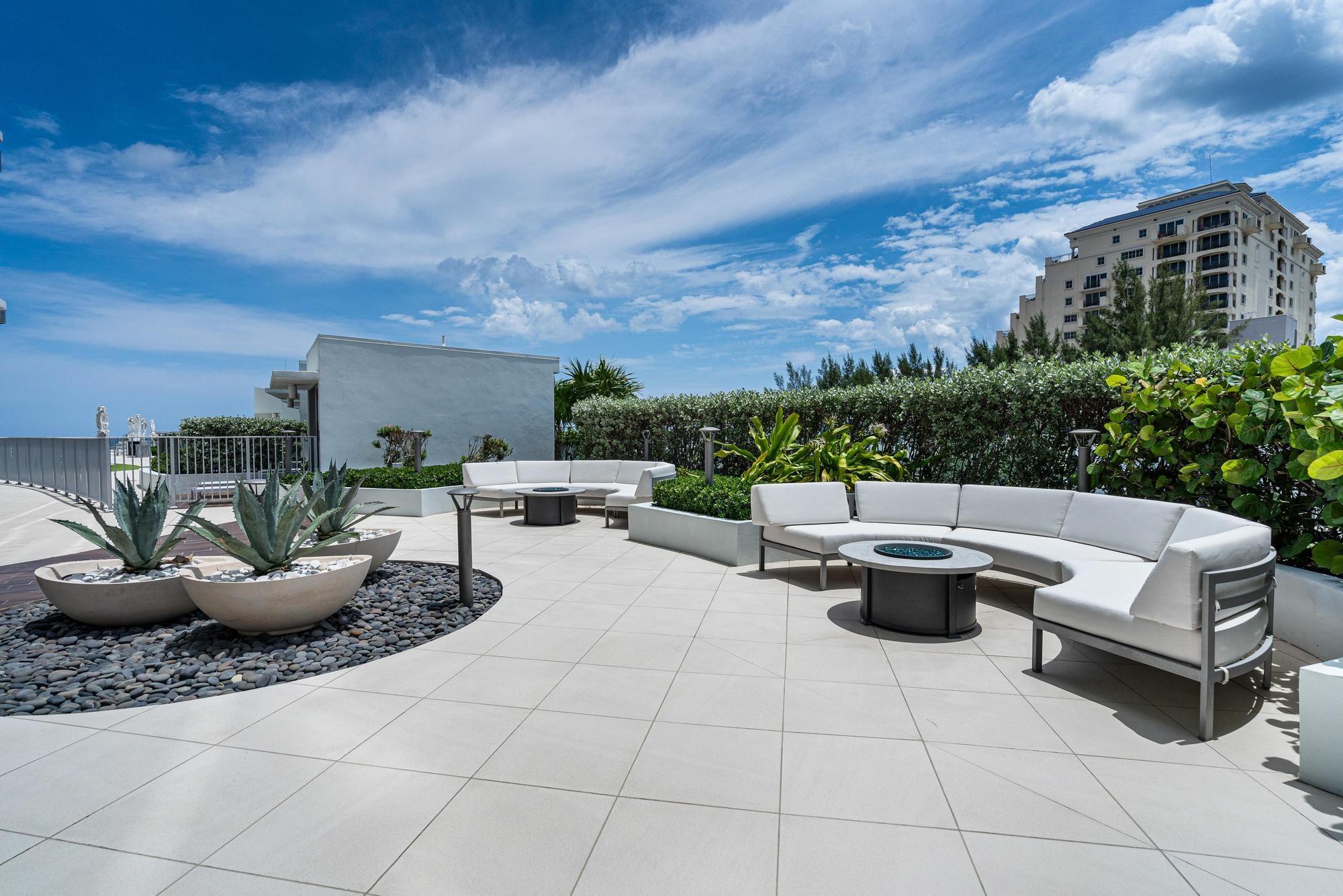 PARAMOUNT - Residential