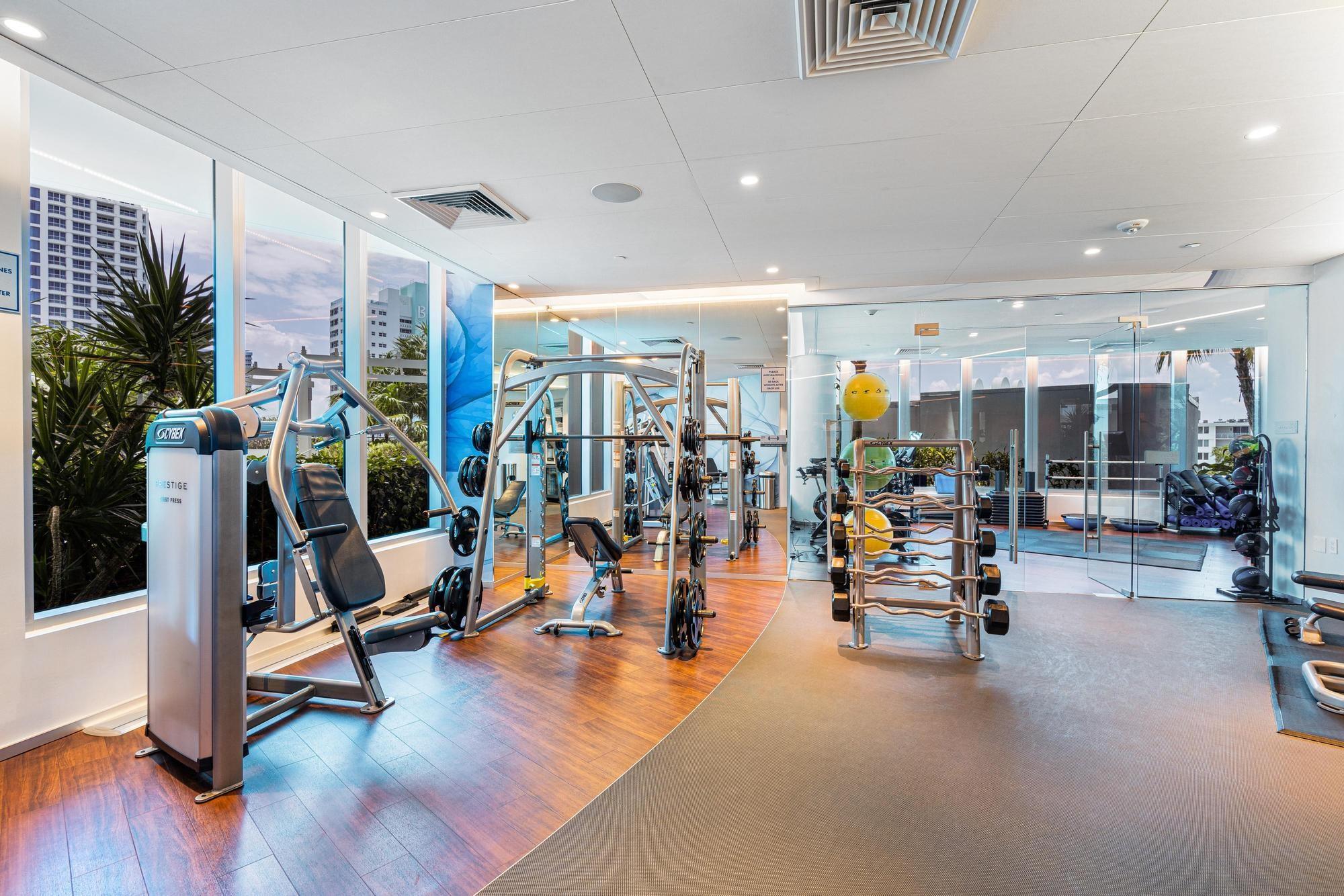 PARAMOUNT - Residential