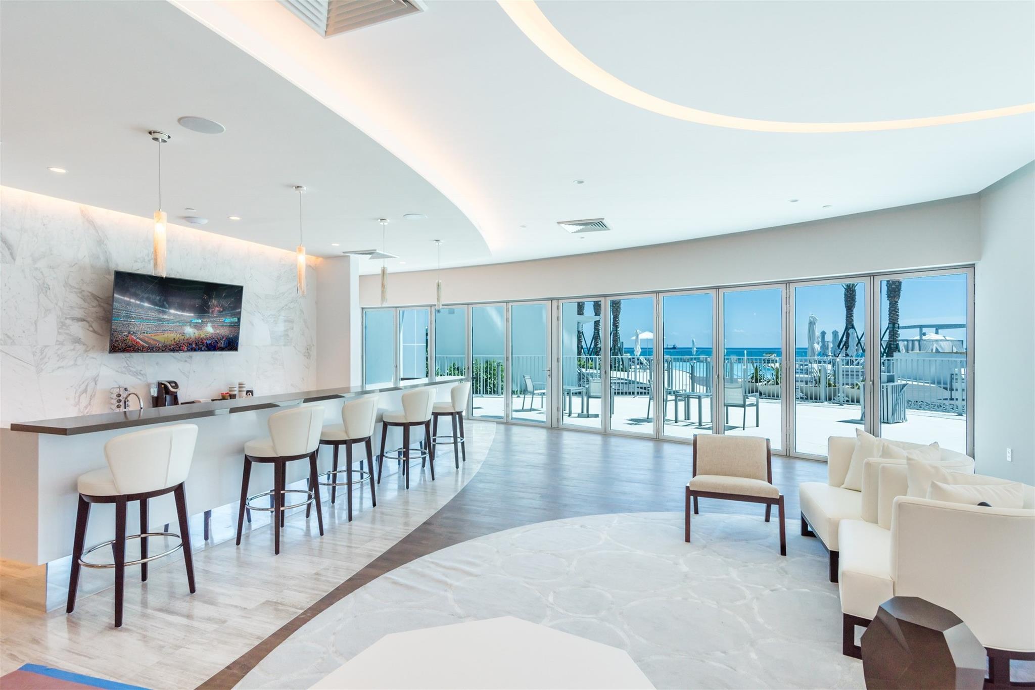 PARAMOUNT - Residential