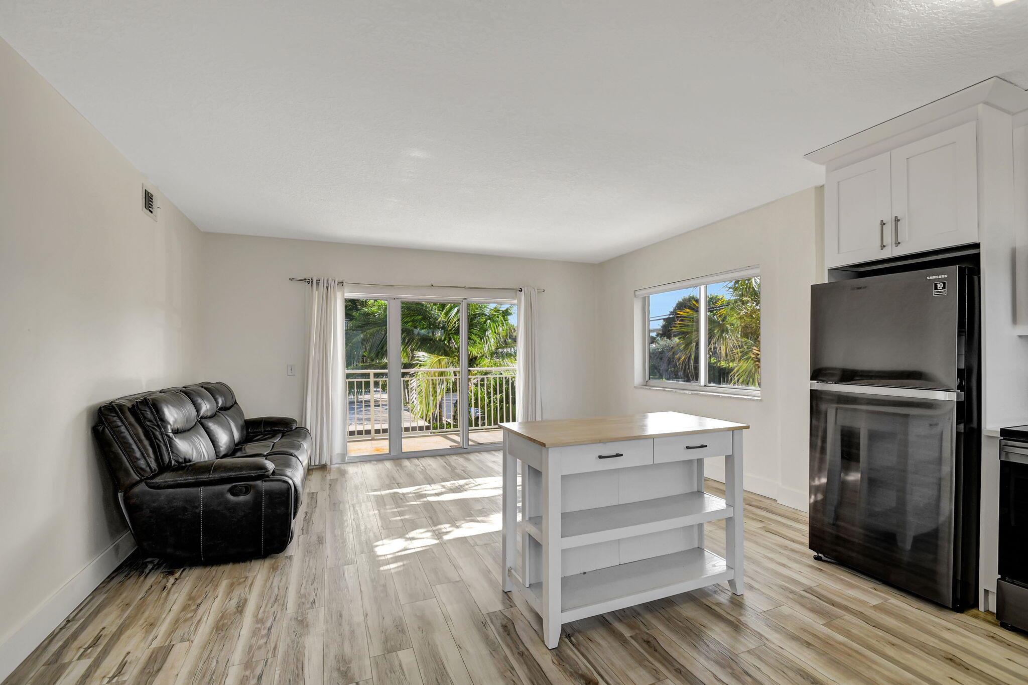 OCEAN PARK MANOR CONDO - Residential