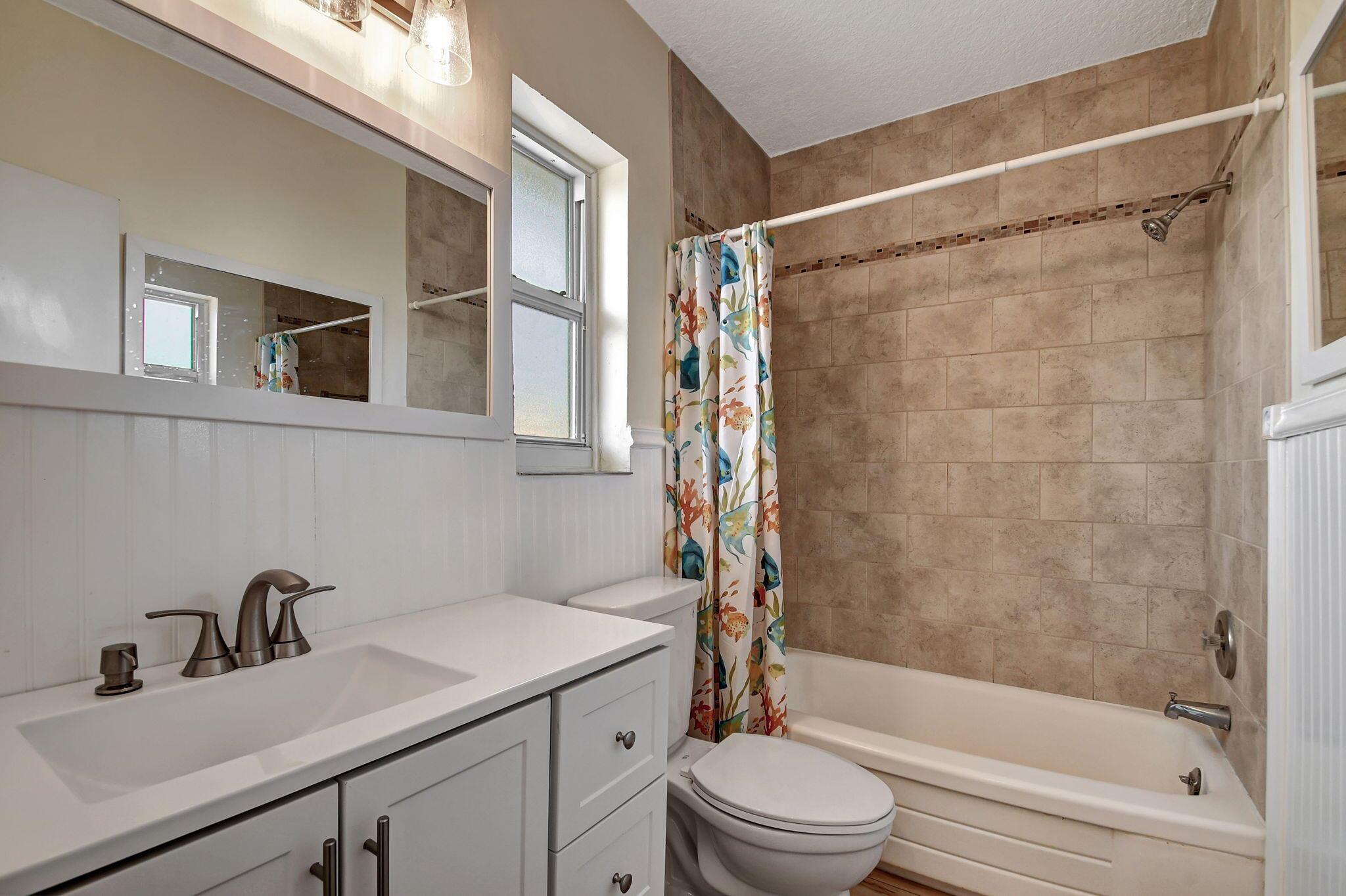 OCEAN PARK MANOR CONDO - Residential