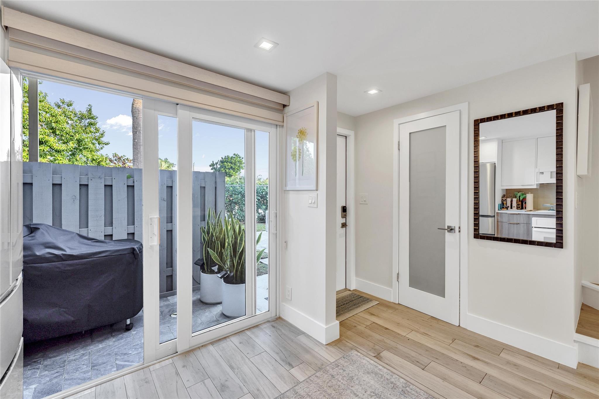 EDGEWATER TOWNHOMES - Residential Lease