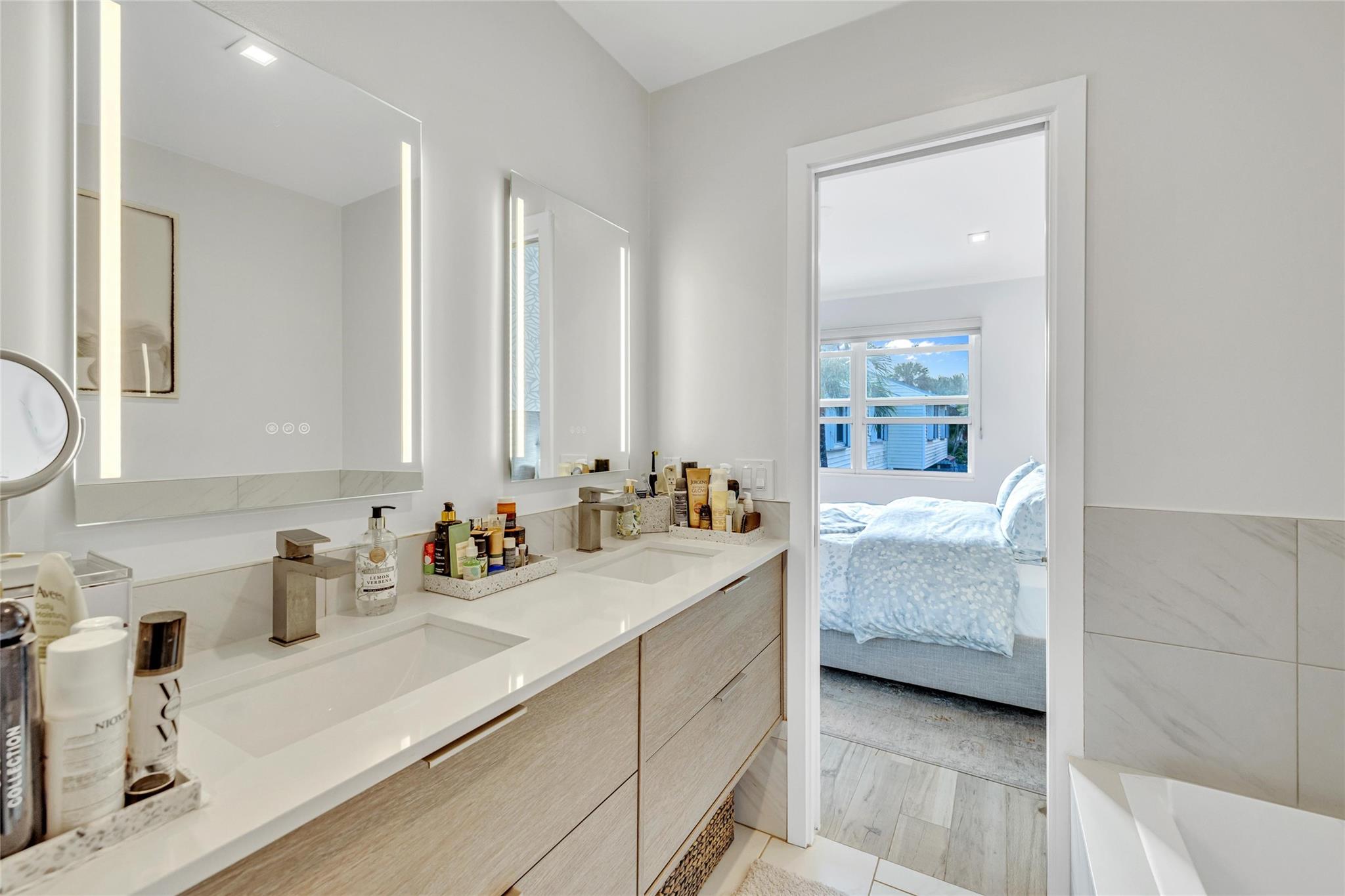 EDGEWATER TOWNHOMES - Residential Lease