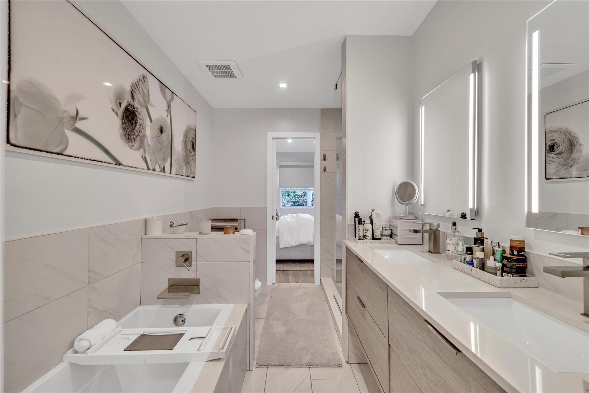 EDGEWATER TOWNHOMES - Residential Lease