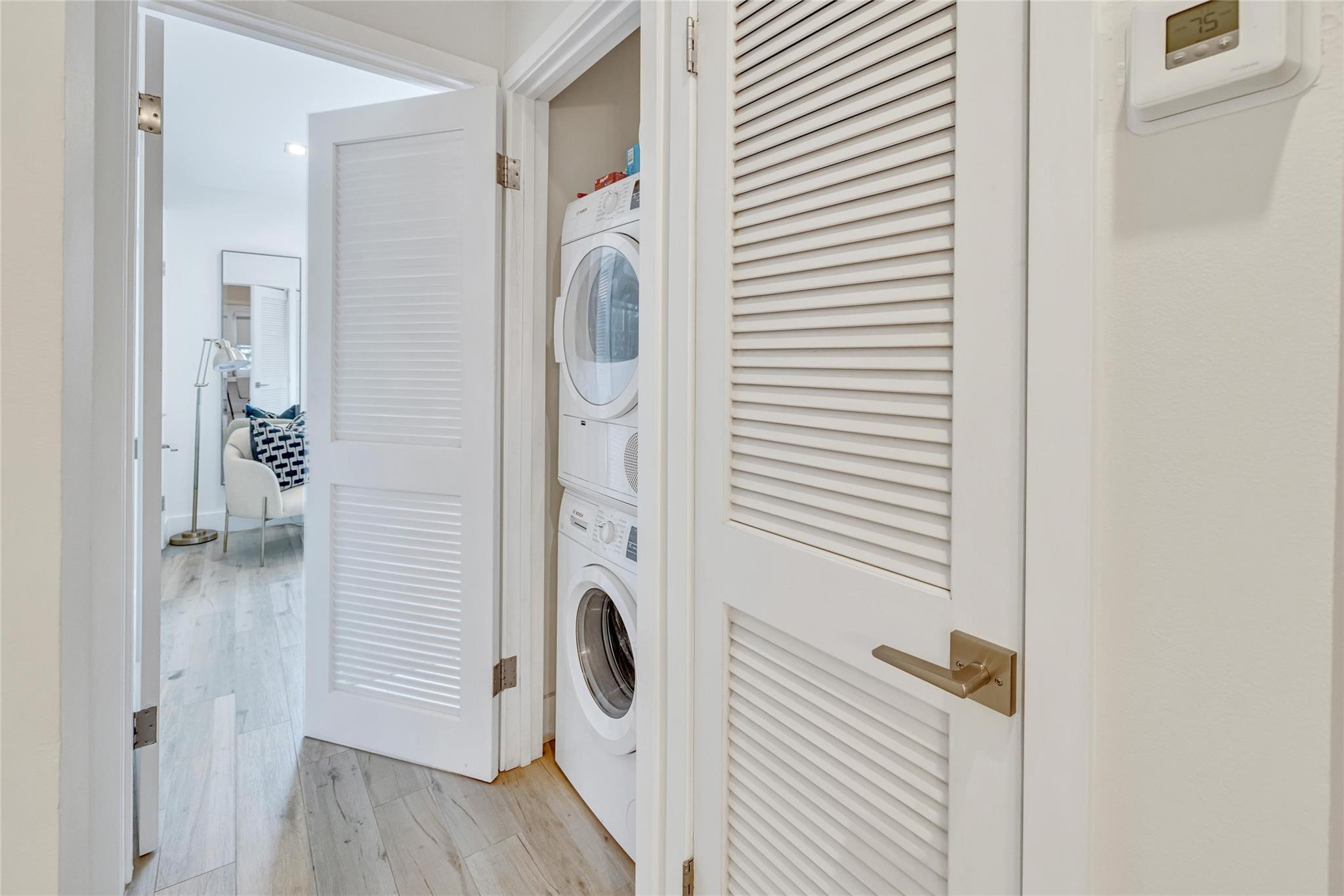 EDGEWATER TOWNHOMES - Residential Lease