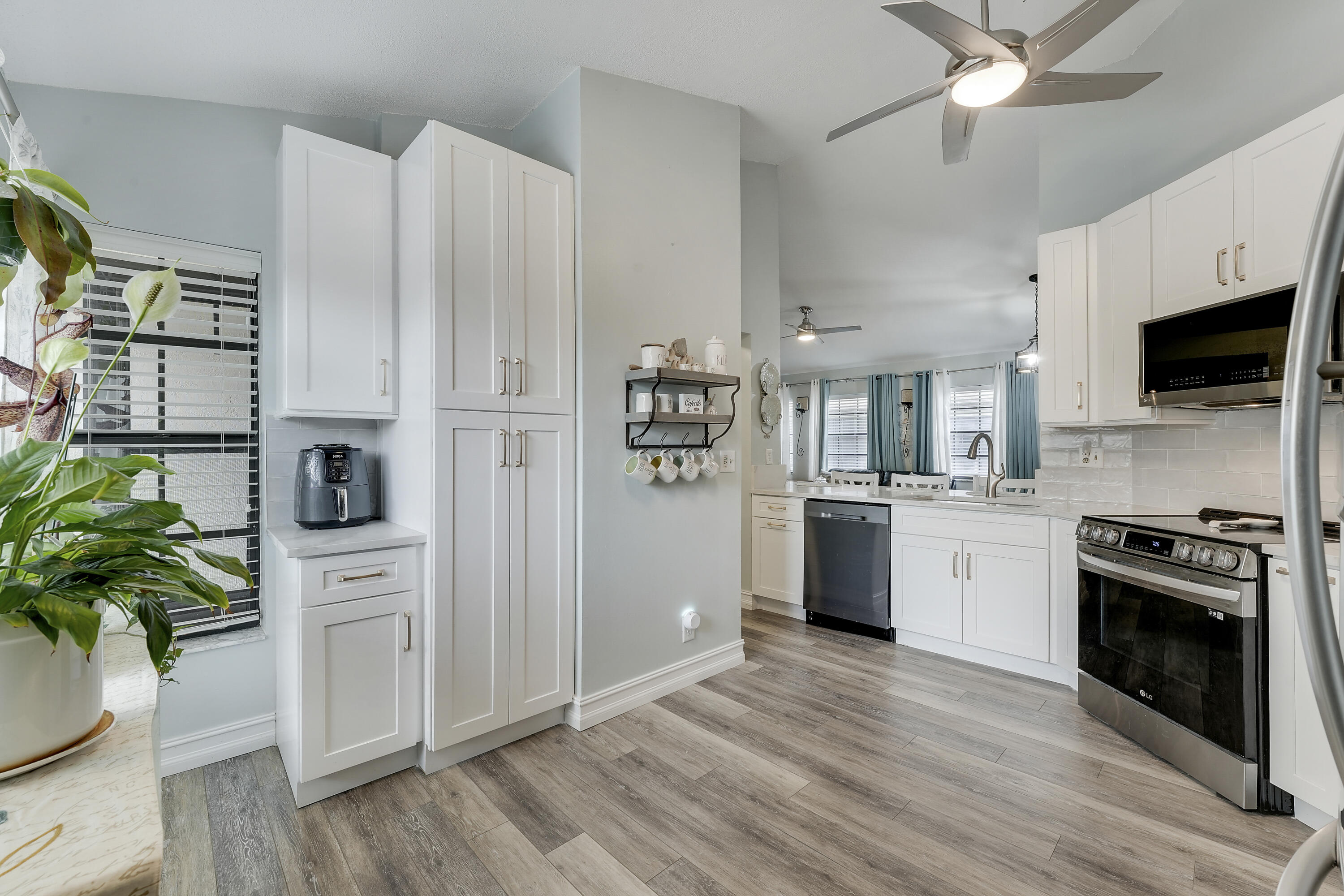 LUCERNE PARK CONDOS 1, 1A, 2 THRU 15 AND 23 THRU 2 - Residential