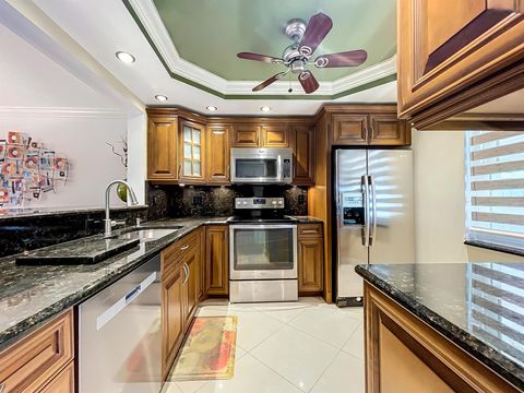 900 Dogwood Drive 139 Delray Beach FL 33483