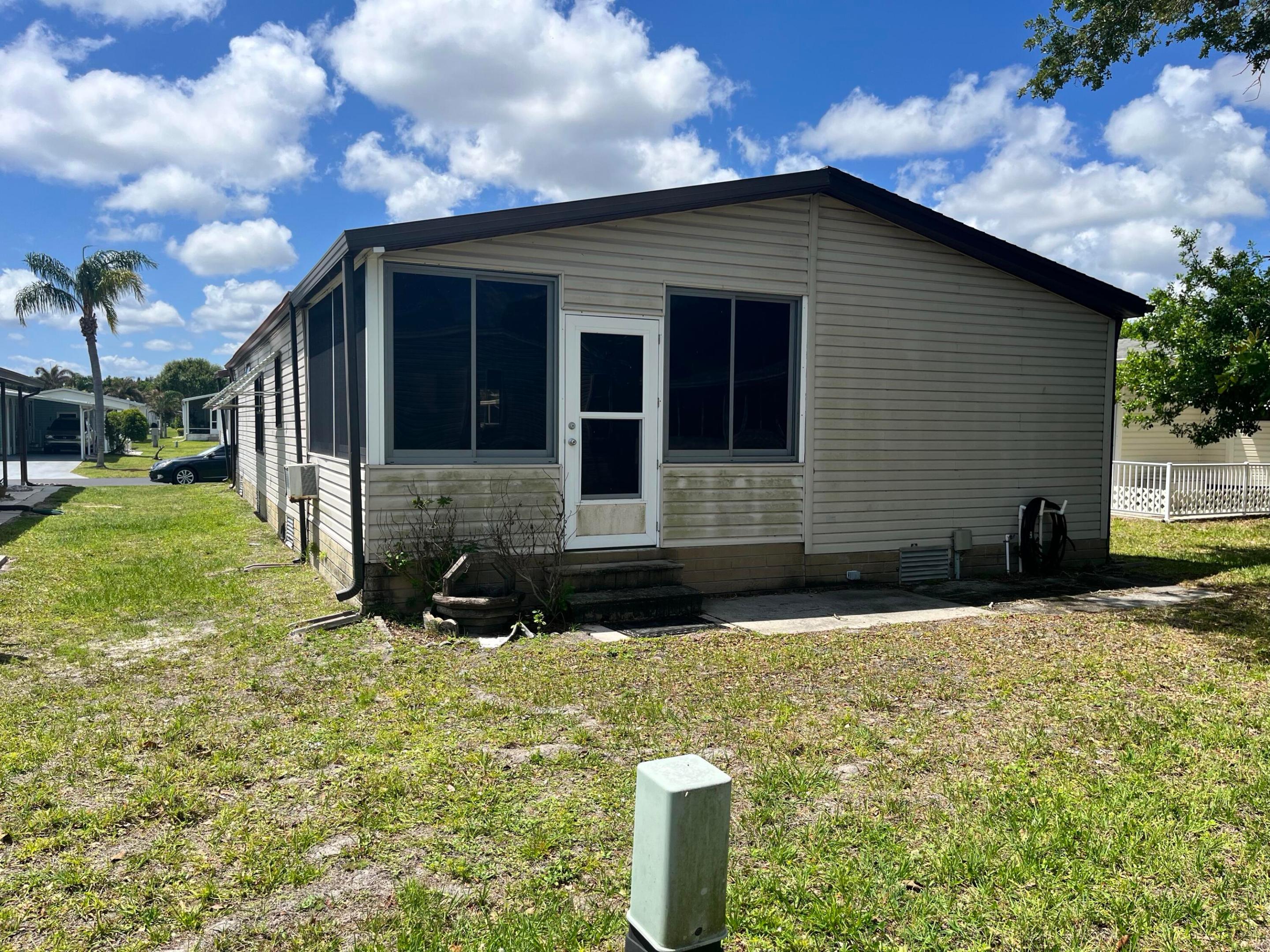 TROPICAL ISLES - Residential