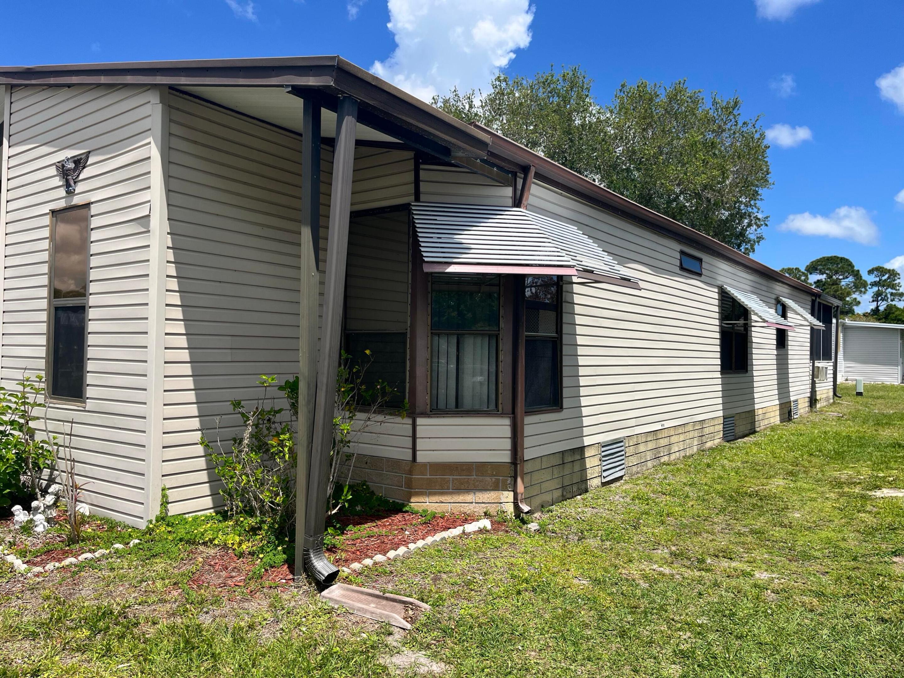 TROPICAL ISLES - Residential