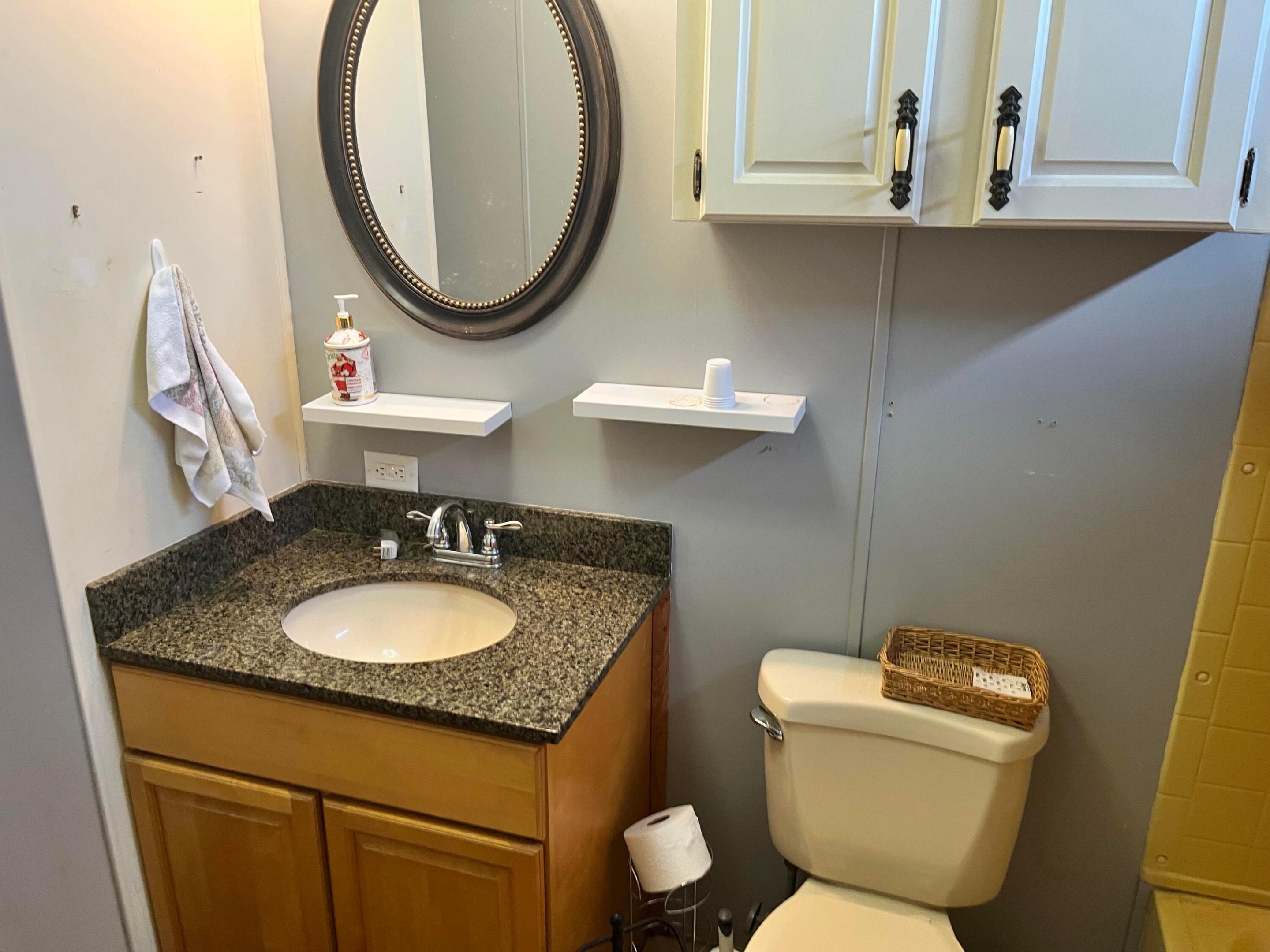 TROPICAL ISLES - Residential