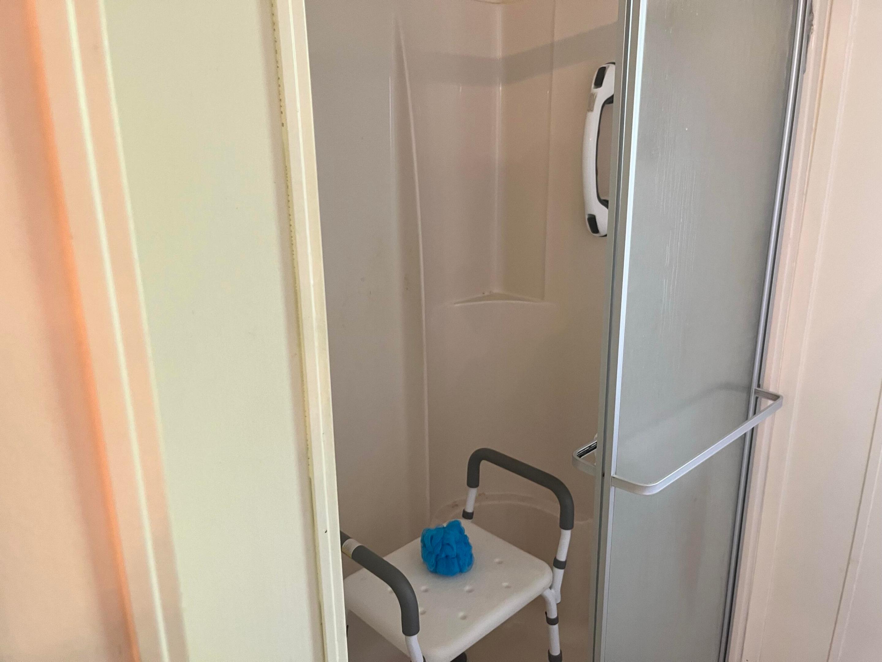 TROPICAL ISLES - Residential