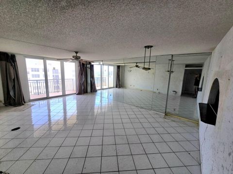 Property photo of 1147 Hillsboro Mile 1005, Hillsboro Beach, FL 33062