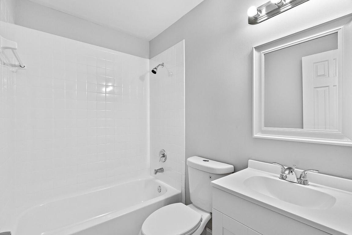 SEBASTIAN HIGHLANDS UNIT 5 - Residential