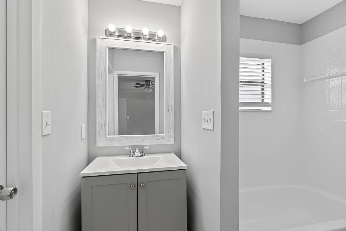 SEBASTIAN HIGHLANDS UNIT 5 - Residential