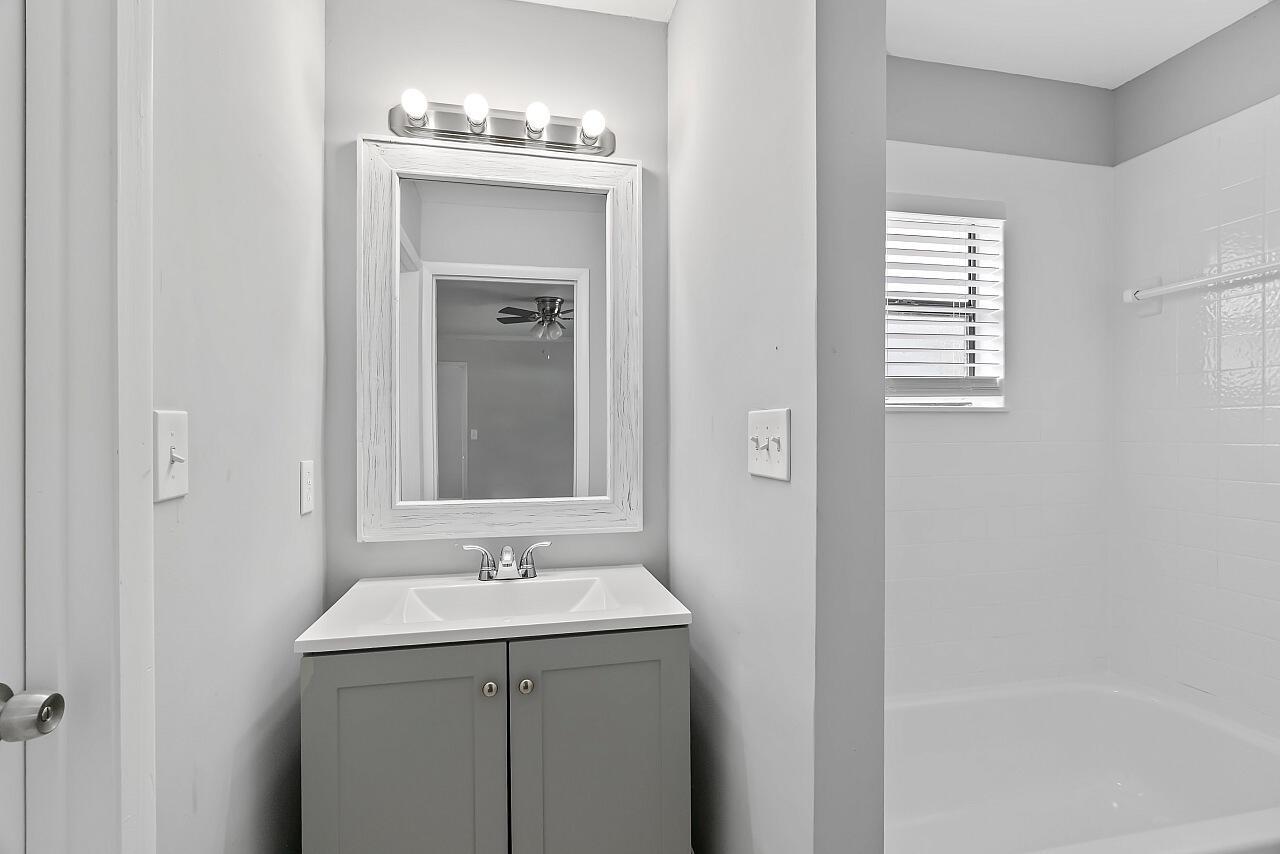 SEBASTIAN HIGHLANDS UNIT - Residential