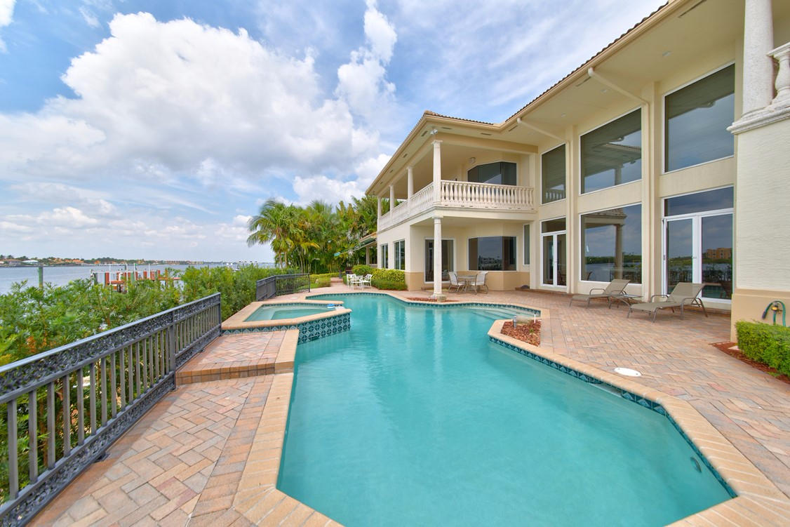 POINT MANALAPAN 9 - Residential