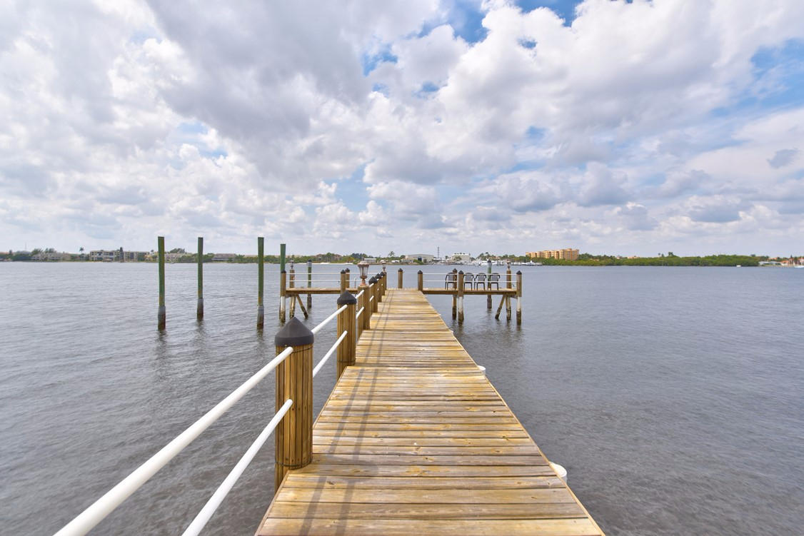 POINT MANALAPAN 9 - Residential