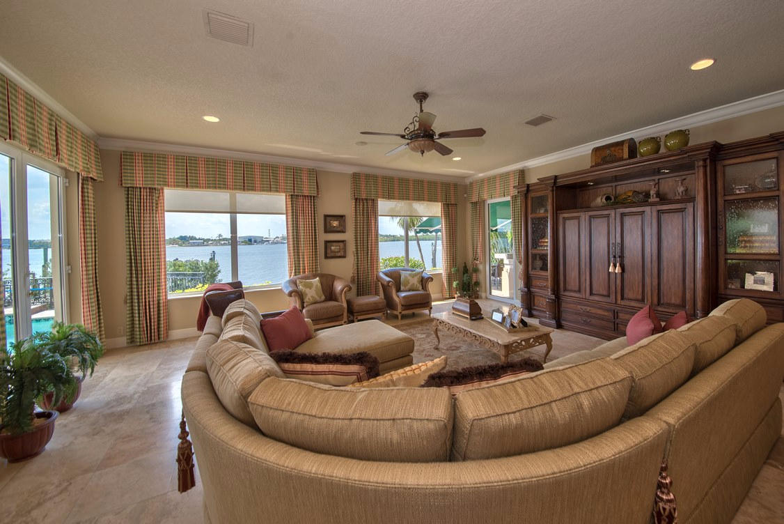 POINT MANALAPAN 9 - Residential