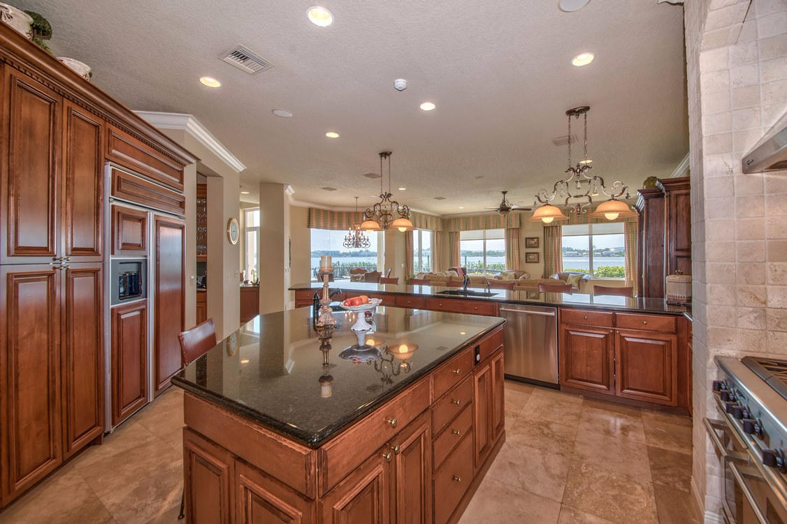 POINT MANALAPAN 9 - Residential