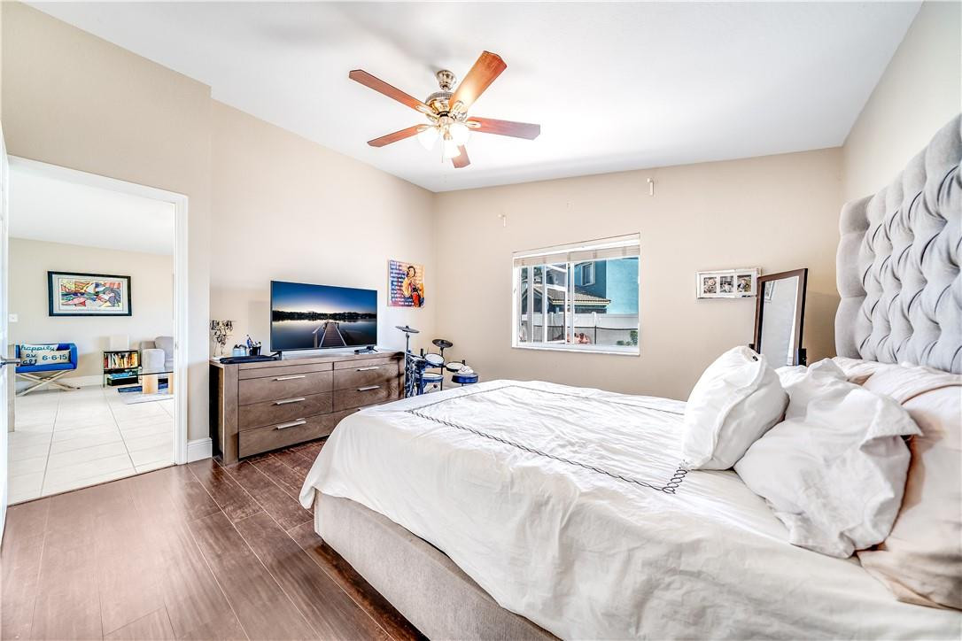 Olympia & York Residentia - Residential
