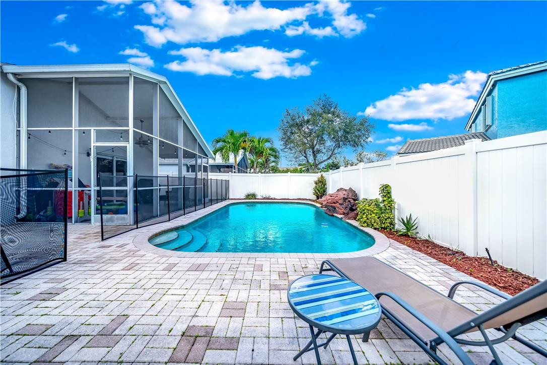Olympia & York Residentia - Residential