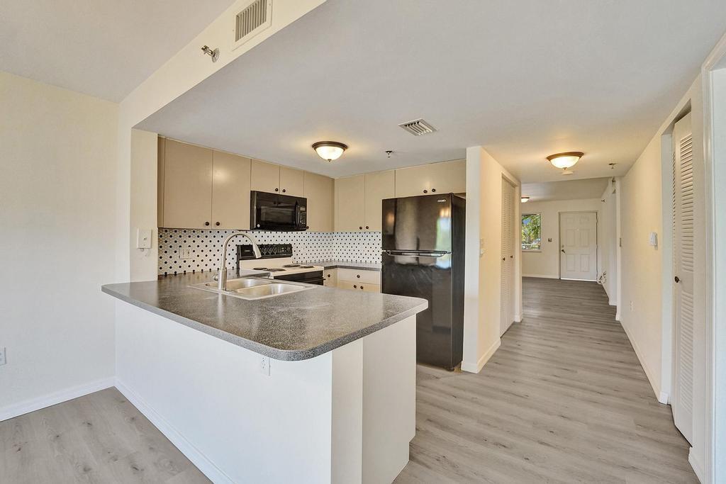 TANGERINE - Residential