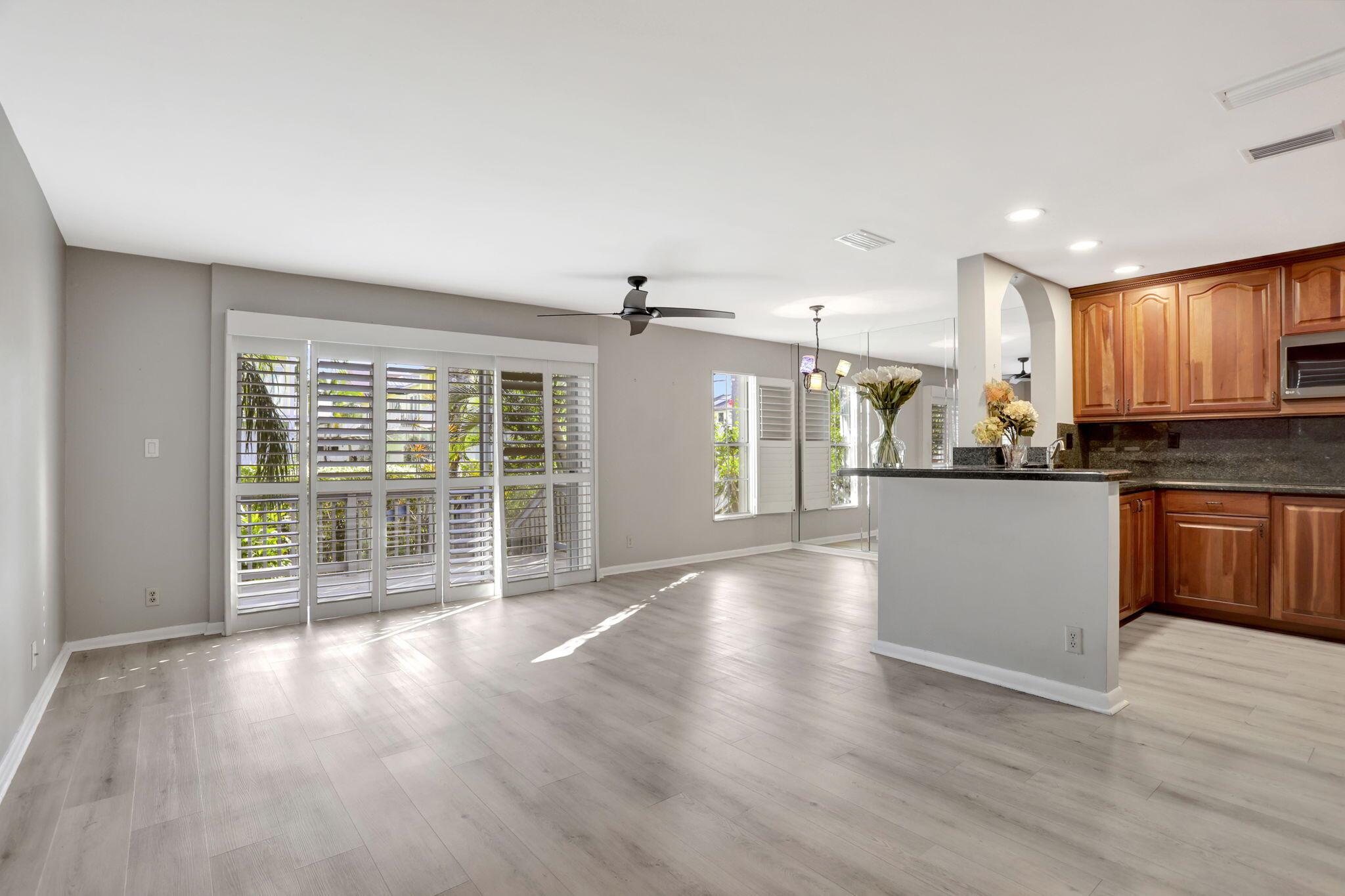 OCEAN CLUB TOWNHOMES COND - Residential