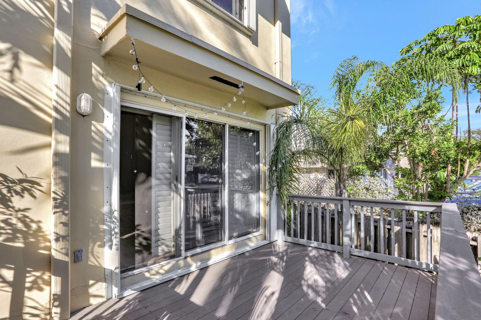OCEAN CLUB TOWNHOMES COND - Residential