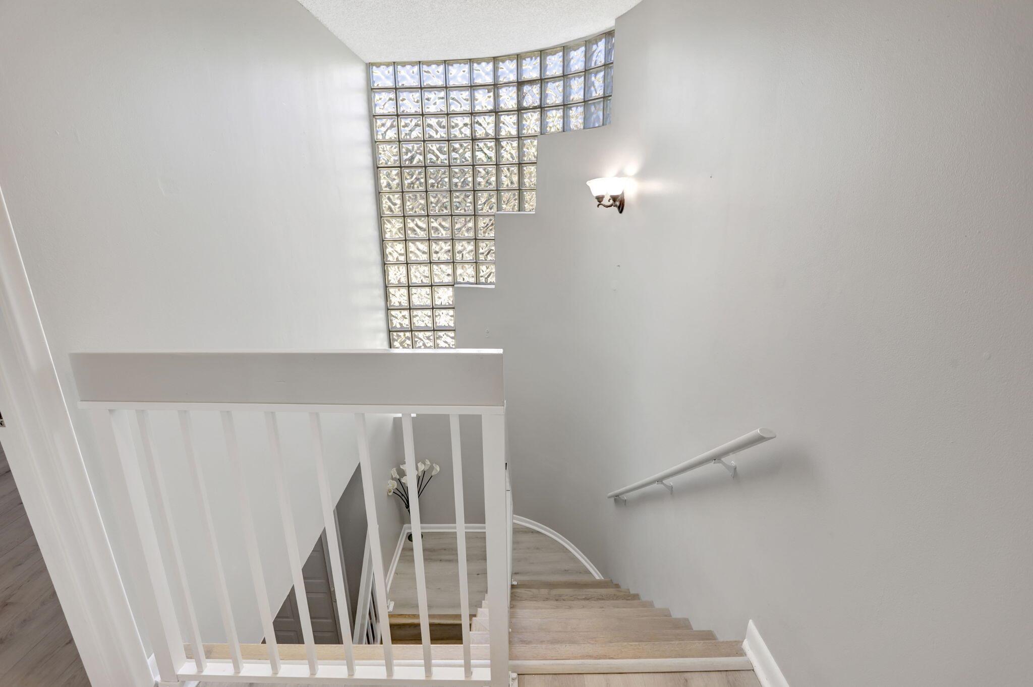 OCEAN CLUB TOWNHOMES COND - Residential