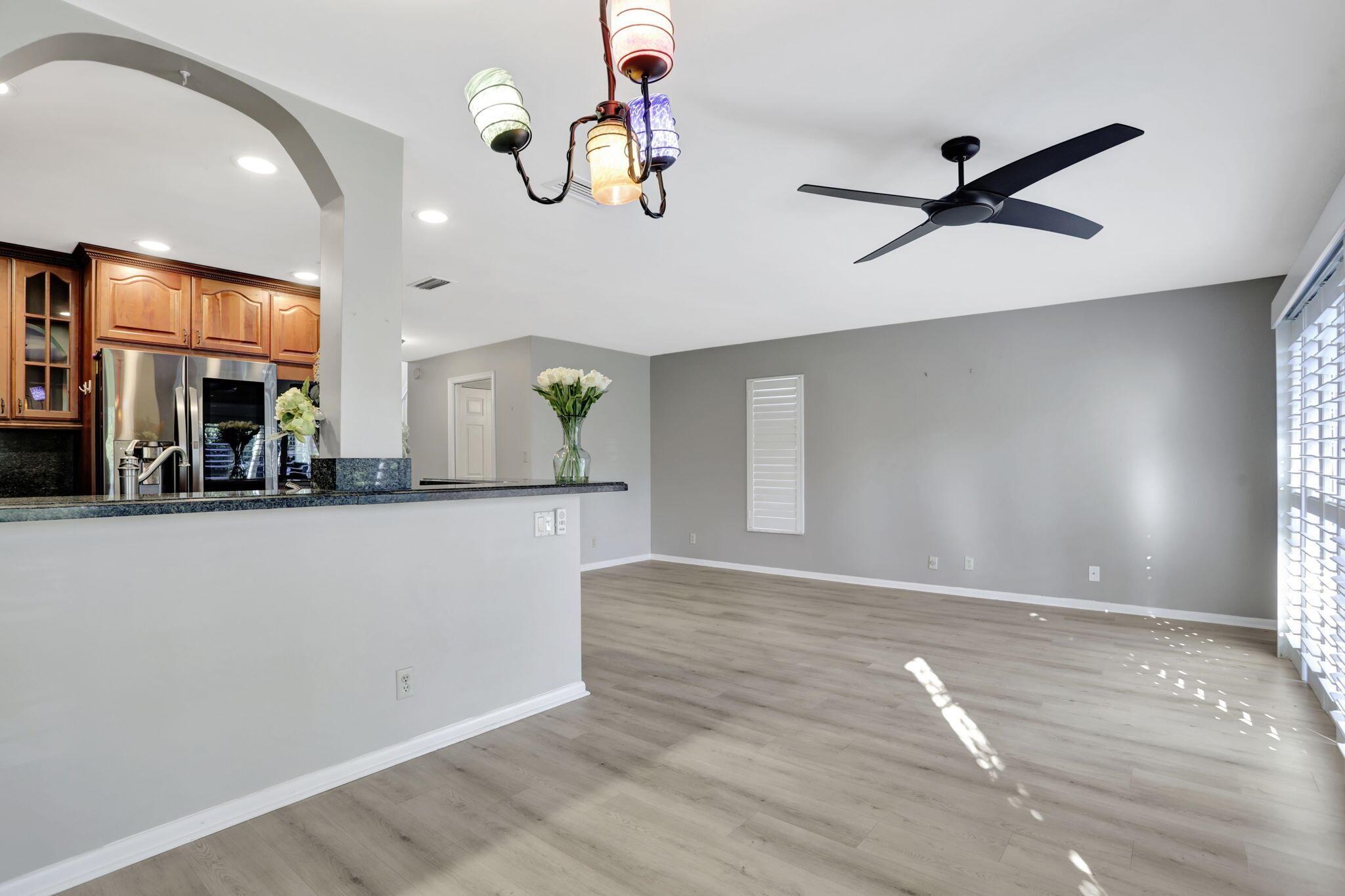 OCEAN CLUB TOWNHOMES COND - Residential