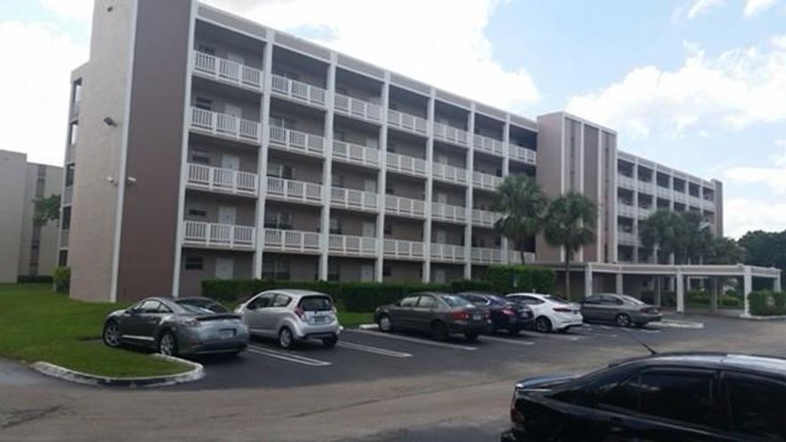 Spacious & Affordable Near Coral Square Mall & Downtown Coral Springs! Low move-in—just 1 month + $800! Beautifully maintained community with large 1 & 2 bedroom condos featuring screened balconies and resort-style amenities. Elevator access, warm atmosphere, prime location near Coral Square Mall & Downtown. ?? 2 Bed / 2 Bath – Approx. 1,100 sq. ft. with porcelain tile floors & oversized balcony. ? Amenities: Clubhouse, Pool, BBQ Area, Tennis Courts, On-site Maintenance. ?? Move-In: ? $800 security ? 1 Month upfront ? $250 Pet Deposit ? $85 Credit Fee. Don’t miss out—schedule a showing today!