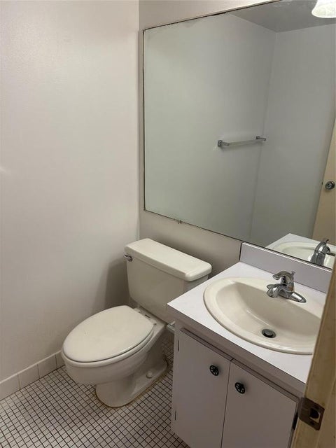 Tiny photo for 1100 NW 87th Avenue #405, Coral Springs, FL 33071 (MLS # R11156396)