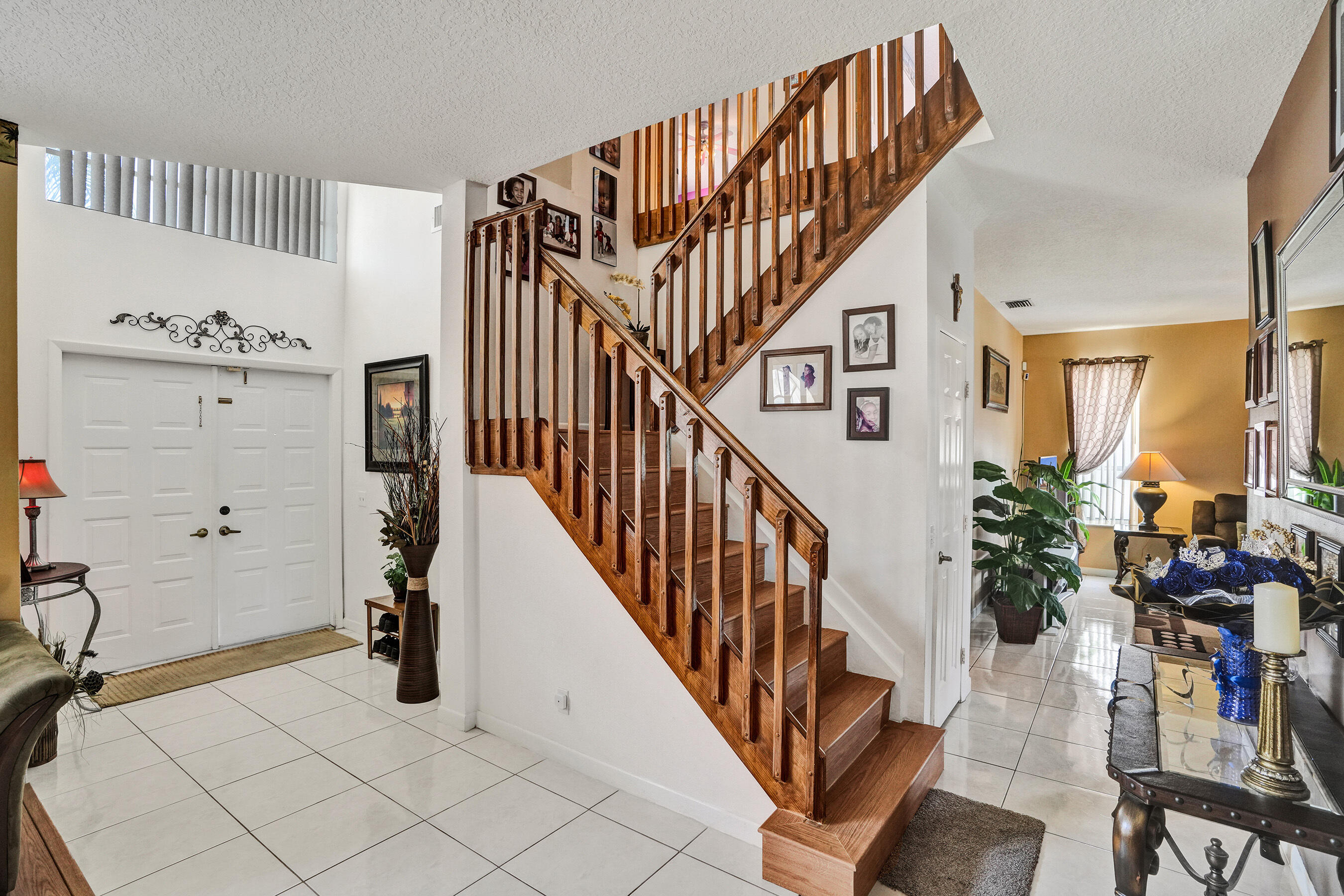 HOLIDAY SPRINGS EAST - Residential