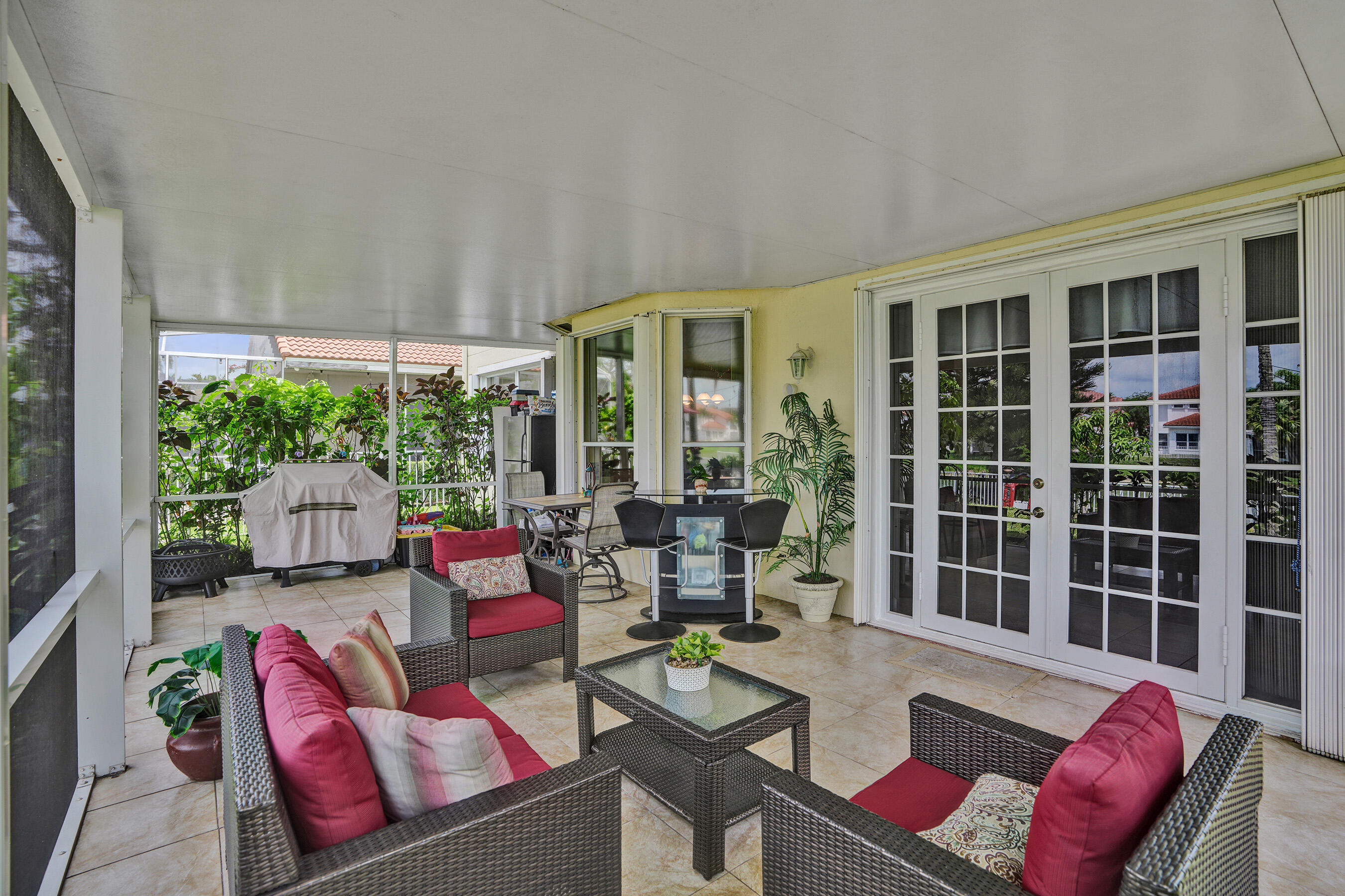 HOLIDAY SPRINGS EAST - Residential