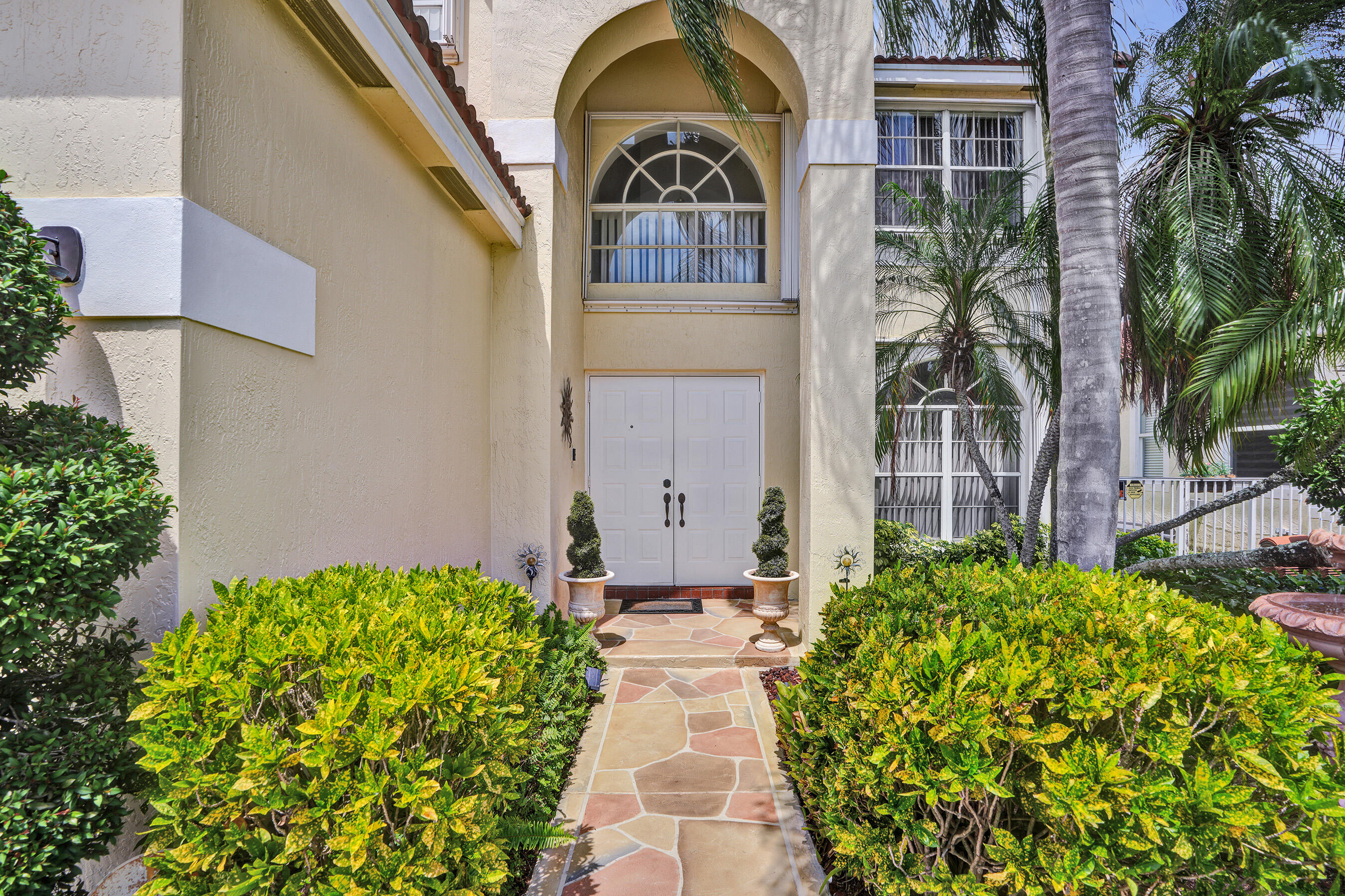 HOLIDAY SPRINGS EAST - Residential