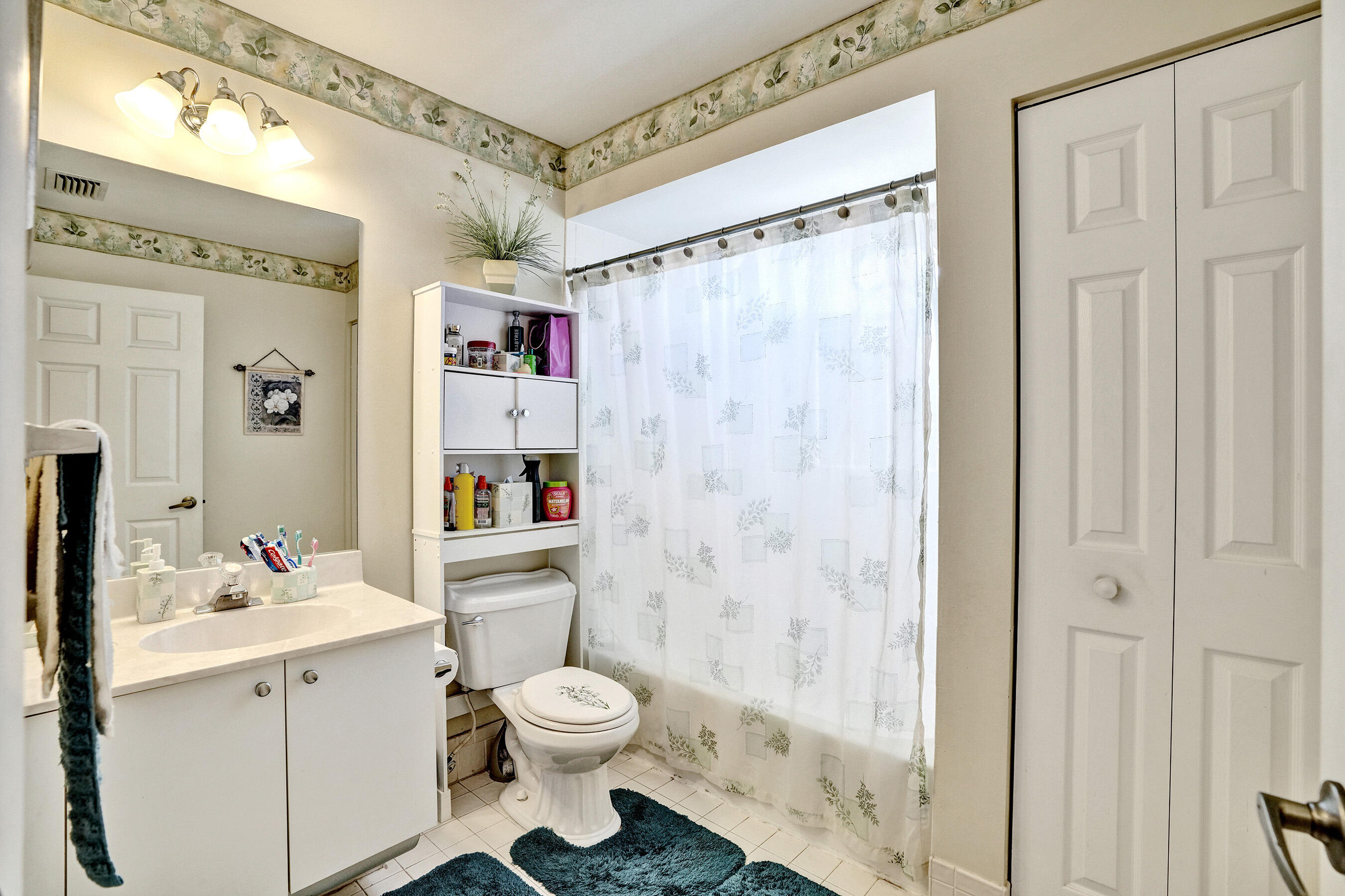 HOLIDAY SPRINGS EAST - Residential