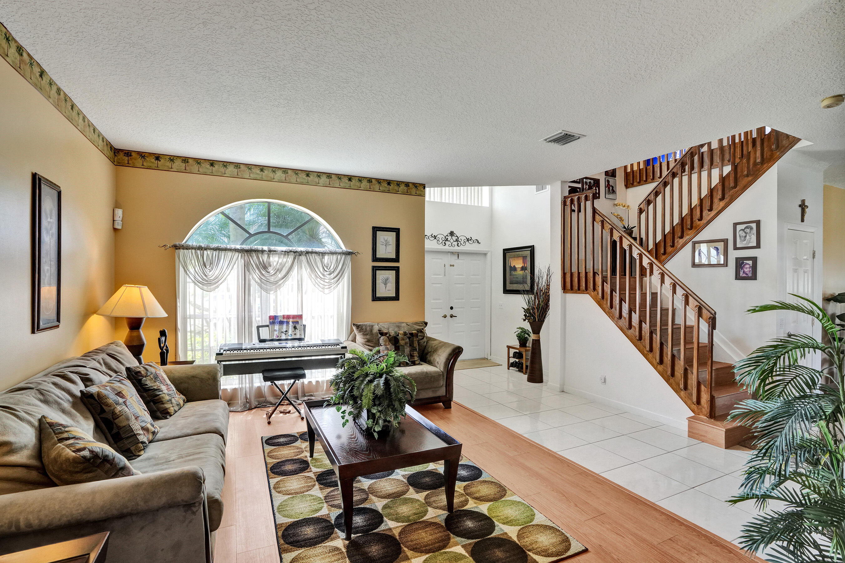 HOLIDAY SPRINGS EAST - Residential