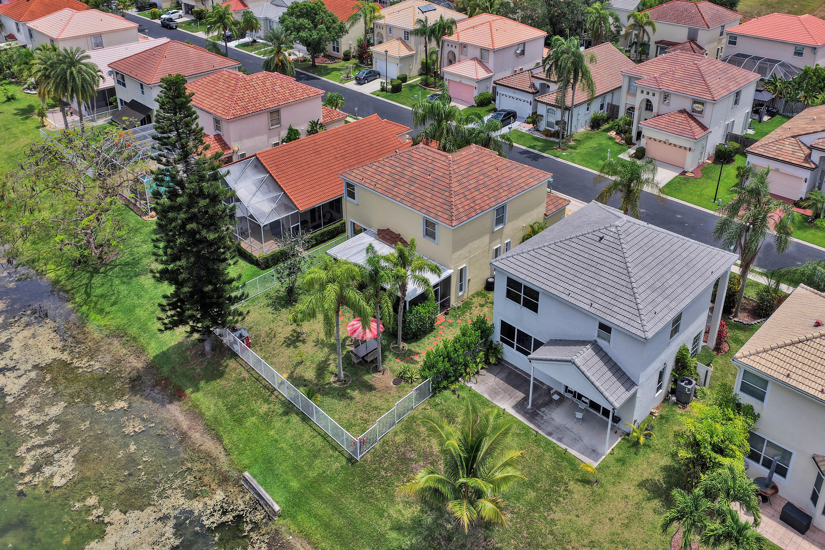 HOLIDAY SPRINGS EAST - Residential