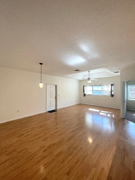 THE LAKES AT THE SAVANNAHS CONDOMINIUM - Residential Lease