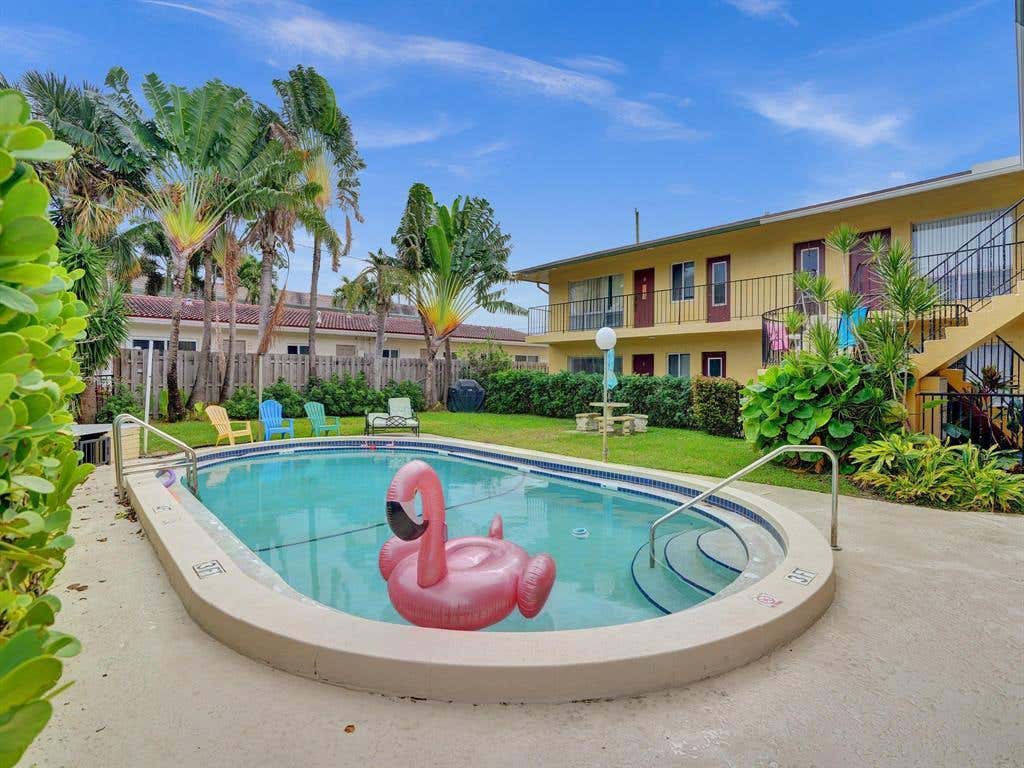 Photo of 2190 SE 5th Street #4-a, Pompano Beach, FL 33062 (MLS # B26041239)
