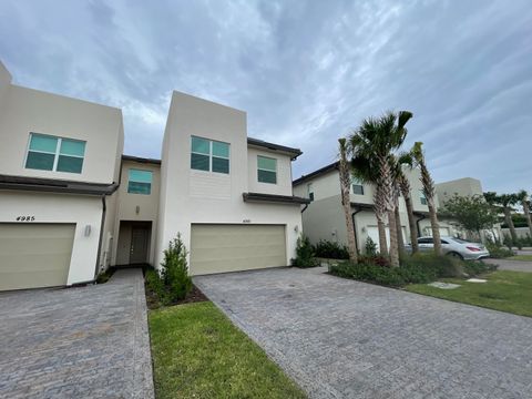 Featured picture for the property R10807443