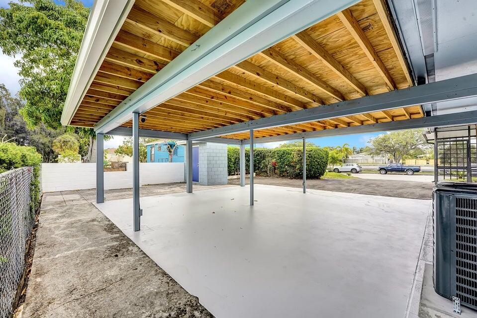 BOYNTON HEIGHTS - Residential Lease