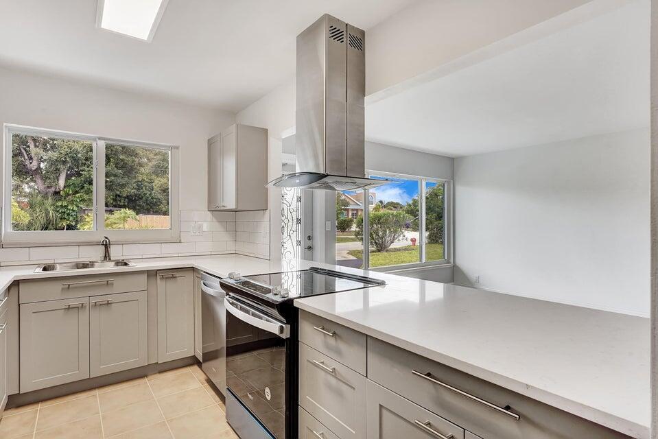 BOYNTON HEIGHTS - Residential Lease