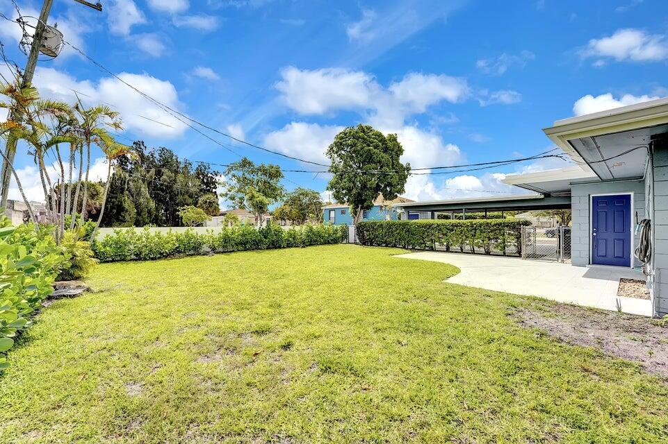 BOYNTON HEIGHTS - Residential Lease