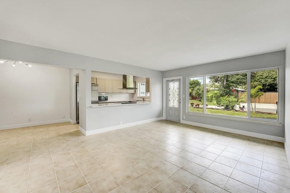 BOYNTON HEIGHTS - Residential Lease