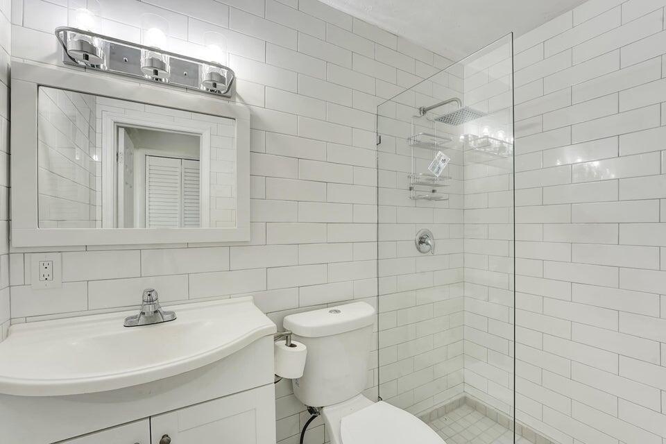 BOYNTON HEIGHTS - Residential Lease